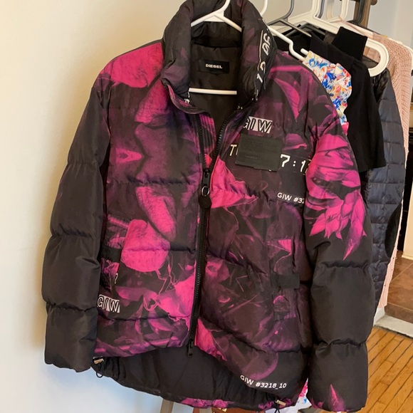 Diesel Puffet jacket. Very comfy and keeps warm. Perfect condition. - Picture 1 of 3